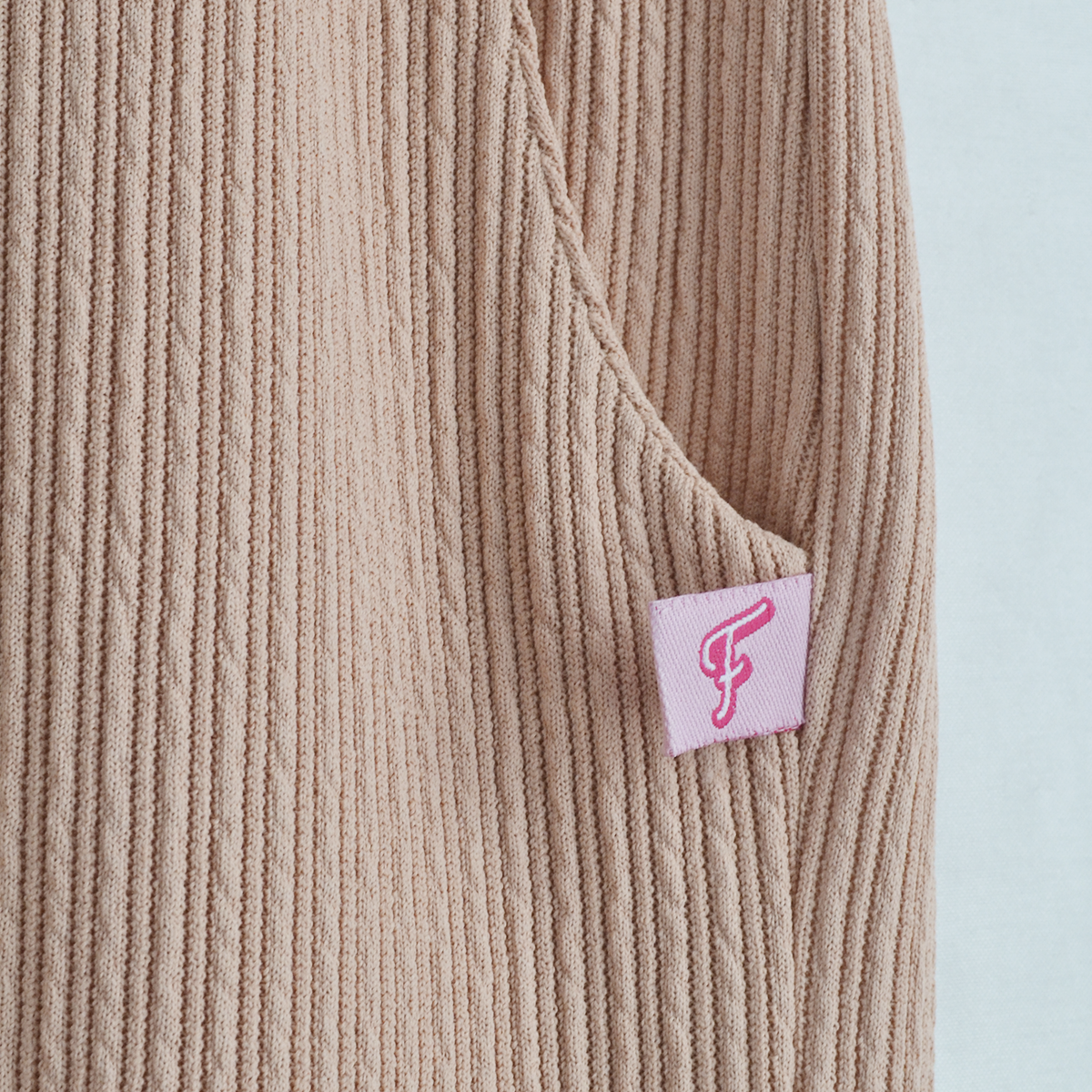 Conjunto con pantalón a rayas, blusa hueso con olanes | CONI0043 | tallas ch-m-gr