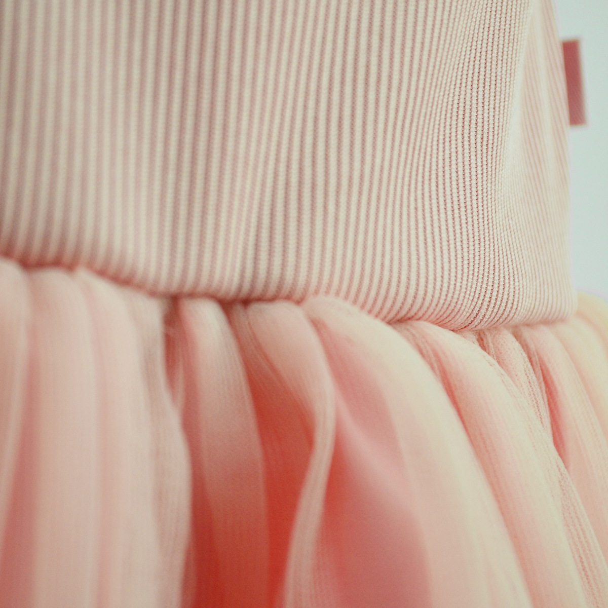 Vestido rib con falda plisada estilo tutu para fiesta niña Flory VENI0137