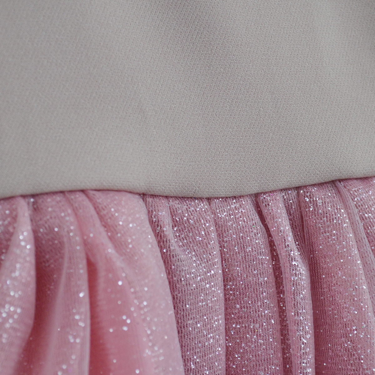 Vestido manga abullonada con flor de satín Flory niña bebé VEBB0119