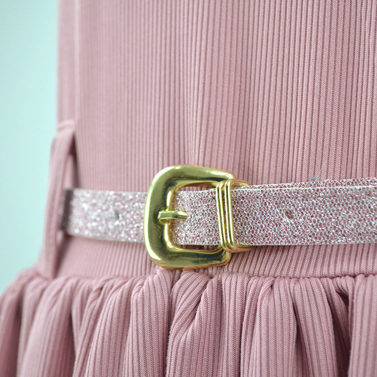 Vestido de olanes con cinturón Teen FLORY VEJU0007