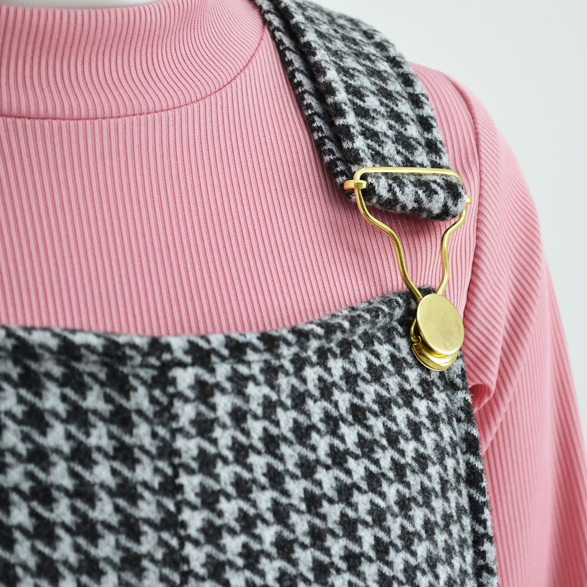 Jumper de cuadros con hebillas doradas y playera manga larga niña Flory JUNI0001