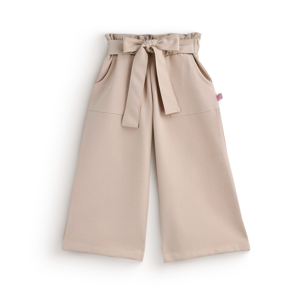 Conjunto con pantalón ancho con blusa blanca • 4 a 12 años • Barbie 5