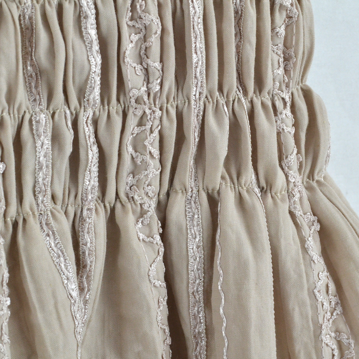Vestido de tirantes con olanes •  PATY 1 •  tallas ch-m-gr • VENI0214D