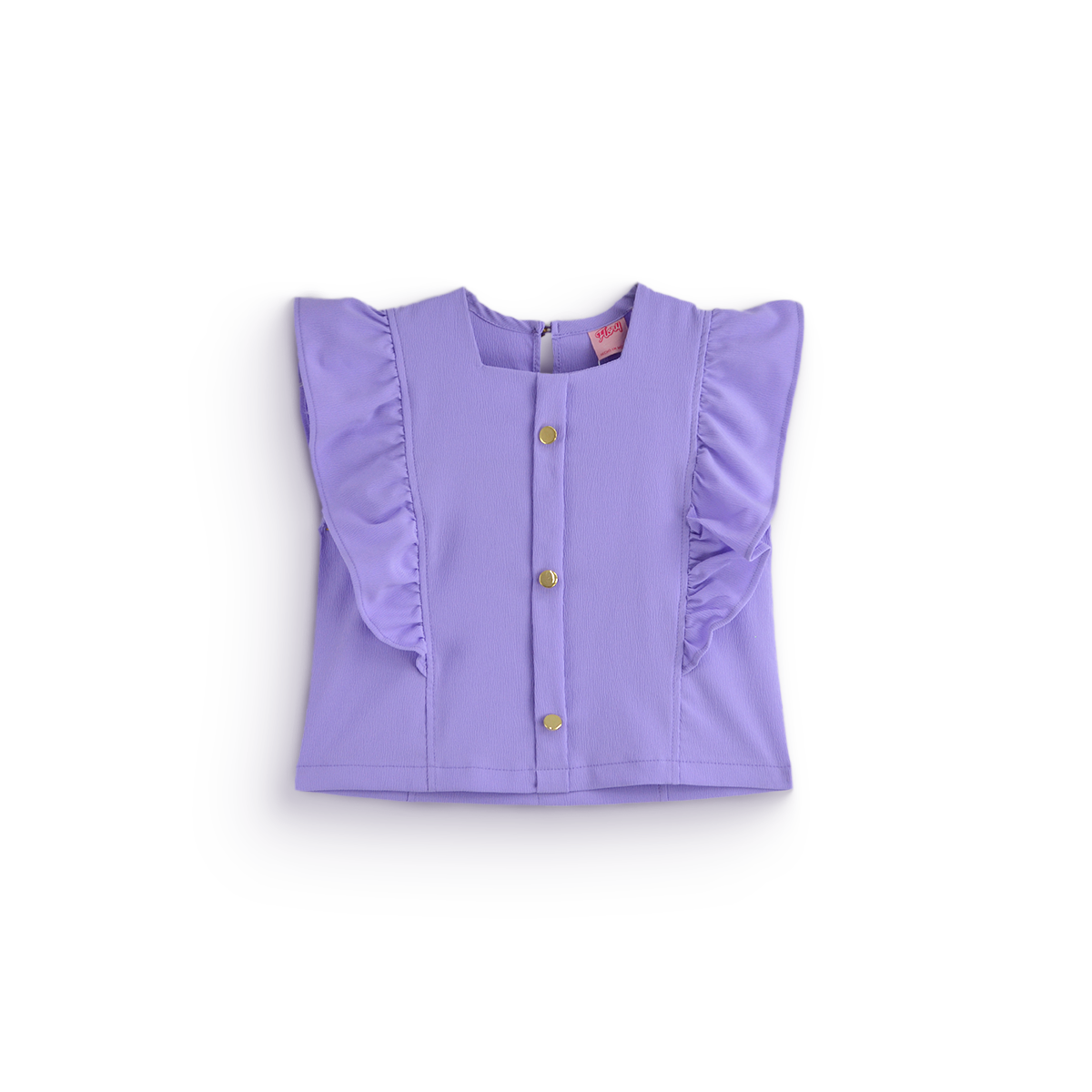Vista frontal de blusa infantil lila sin mangas, con olanes en los hombros, cuello redondo y botones al frente.