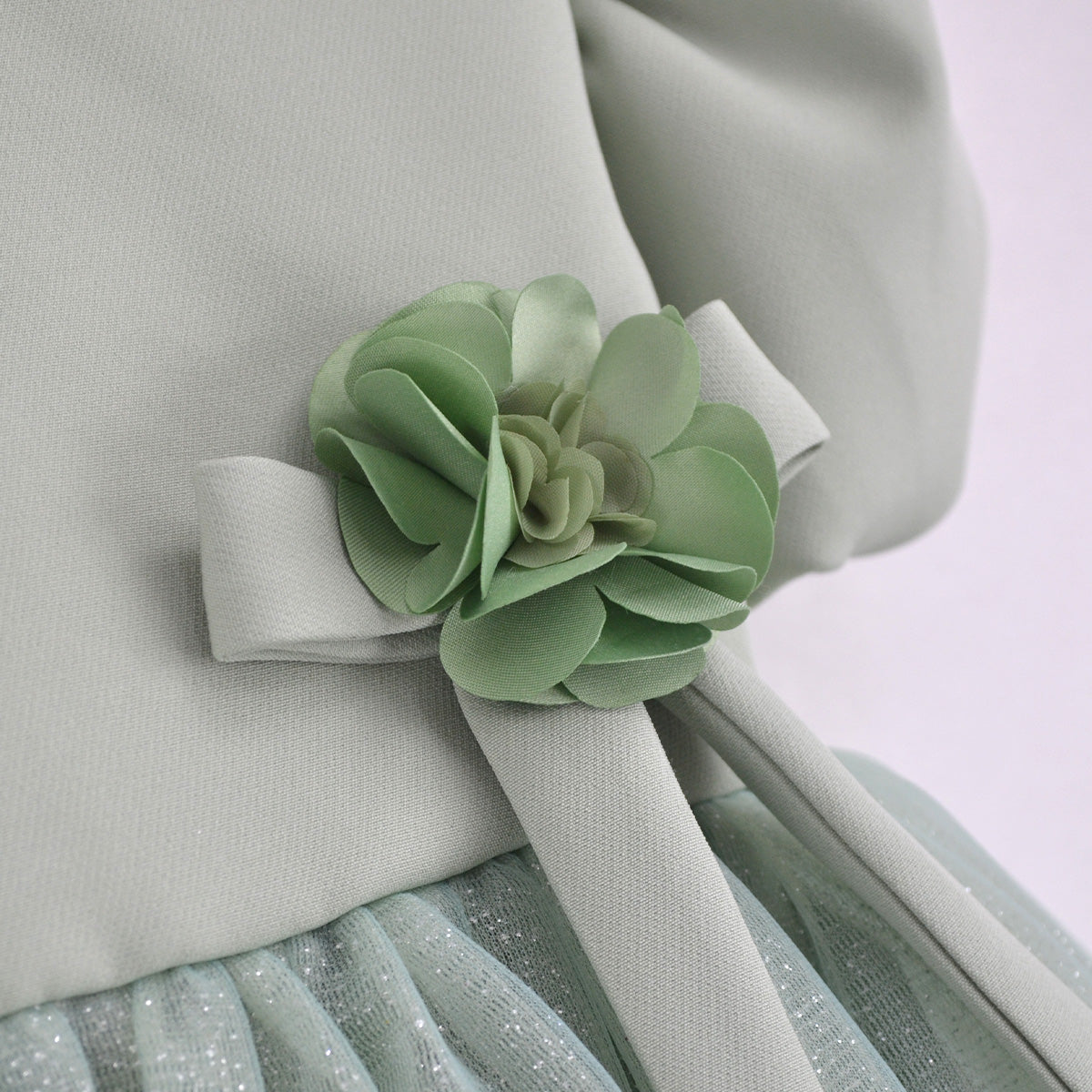Vestido manga abullonada con flor de satín • 1 a 3 años • Barbie 9