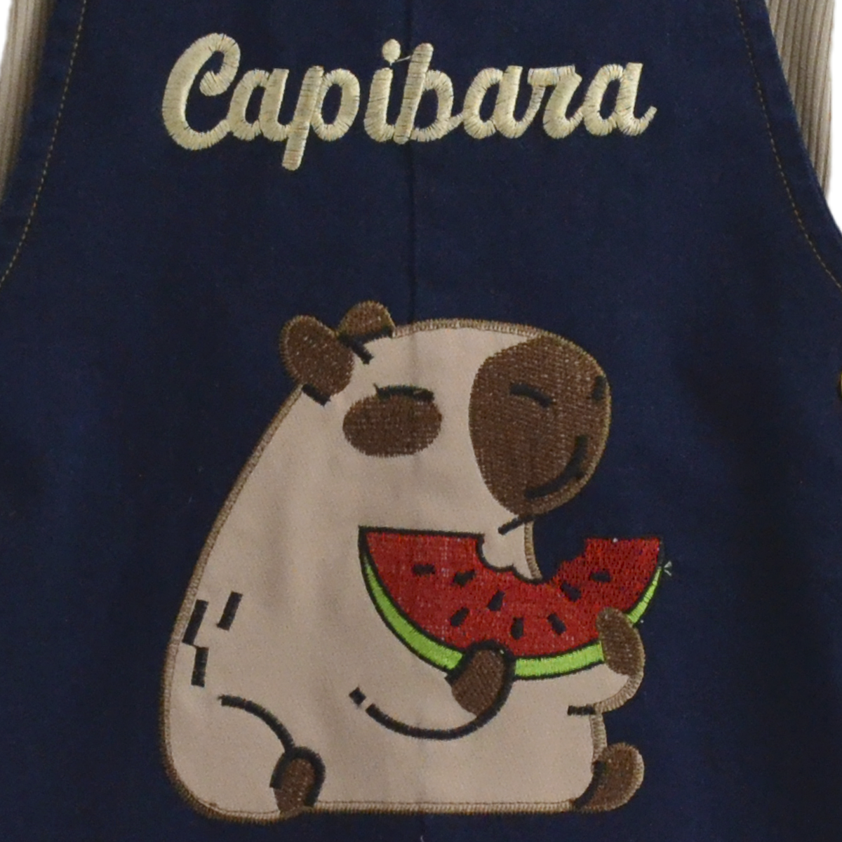 Jumper de mezclilla con playera y bordado de capibara Niña Flory JUNI0002P04