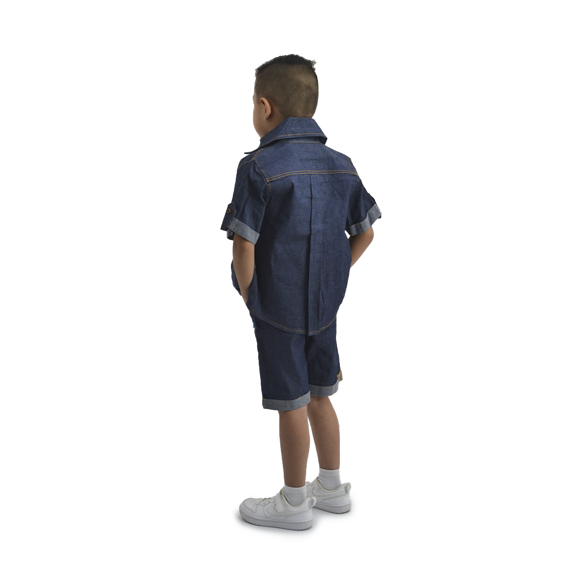 Conjunto de mezclilla con botones de madera Niño Heri CONN0006