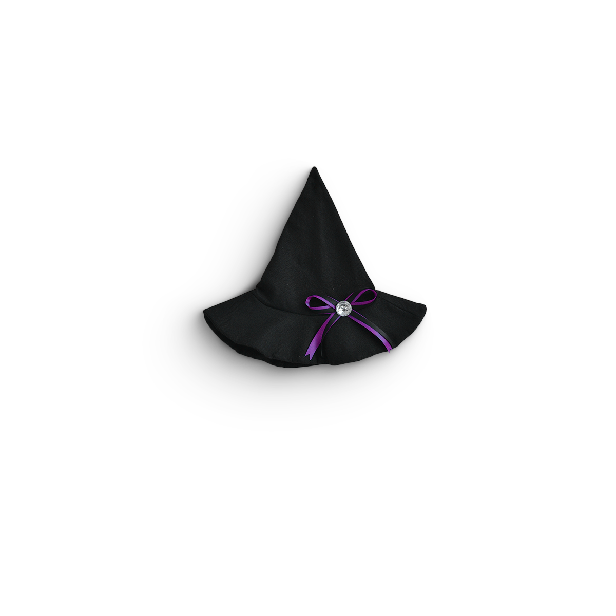 Sombrero de bruja negro de punta alta con moño morado y adorno brillante en el centro.